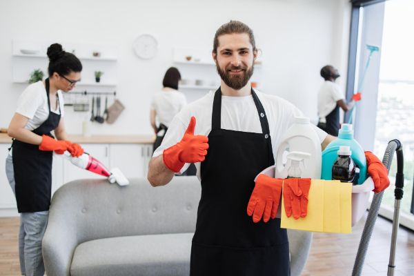 Cleaning services in Watford City